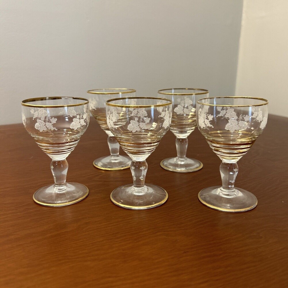 Small Wine Liquor Glasses With White Grapes Gold Trim
